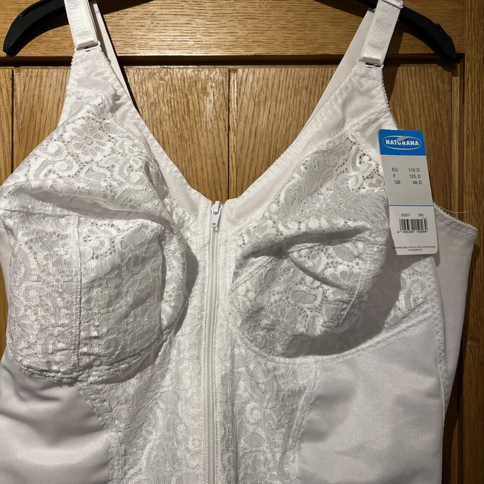 НОВЫЙ С ЯРЛЫКАМИ ФОРМИРОВАНИЯ ТЕЛА КОСТЮМ. РАЗМЕР 48D ЦВЕТ БЕЛЫЙ, БЕЗ ПРОВОДОВ, ОТ NATURANA - Изображение 2 из 4