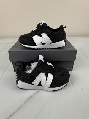Kleinkind New Balance 327 Turnschuhe schwarz/weiß Größe 3,5 UK 20 EU