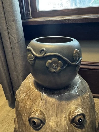 Weller Kenova Pottery Vase, Signed! Great Condition!