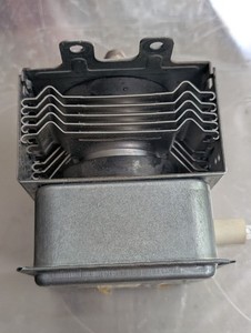 Samsung OM75As  11   Mikrowellen Magnetron aus Moulinex Micro-Chef FM 1910