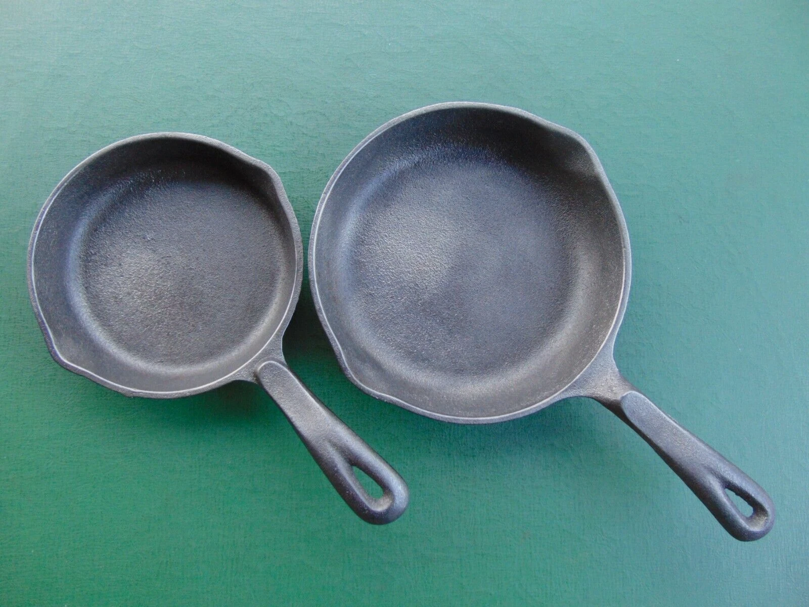 2 VTG Wagner Ware 1891 Centennial Cast Iron Skillets 8" & 10 1/2" Dia. CLEAN