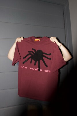 [RarePharm] Textured Spider T-Shirt