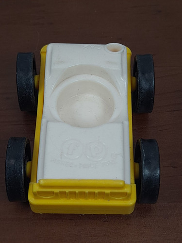 Oldtimer Fisher Price Little People Auto Fahrzeug weiß über gelb Autogarage - Bild 3 von 8