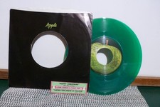 JOHN & YOKO LENNON HAPPY XMAS & listen the snow is falling GREEN.      45