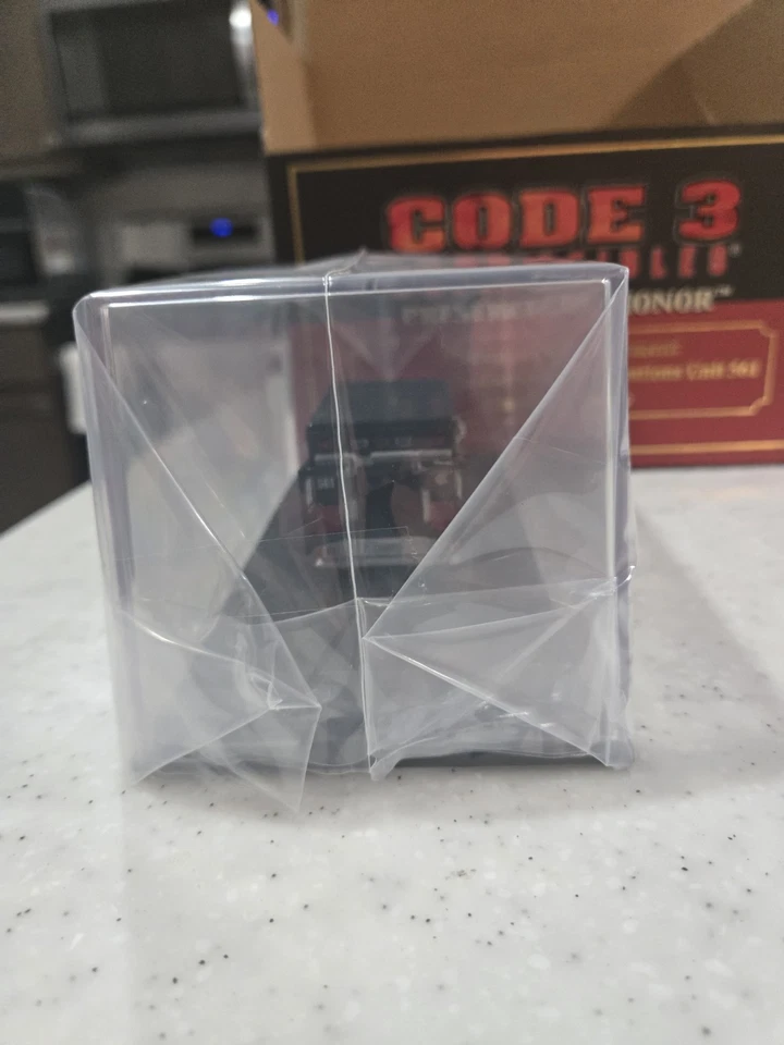 Code 3 Chicago FD Ford E350 Special Operations Unit 561 1 64 #12062 - Image 4 of 4