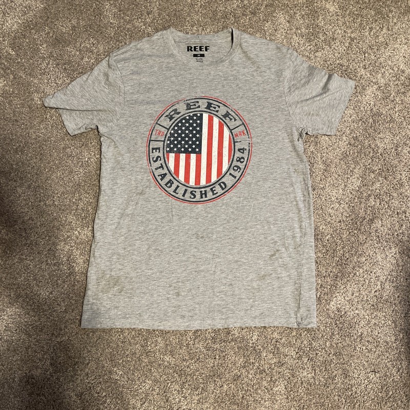 Reef T-Shirt Medium