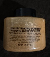 Polvo para hornear Revolution Luxury terracota | Precio de venta sugerido por el fabricante $13 | Nuevo
