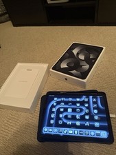 Apple iPad Air (5th Generation) 256 GB, Wi-Fi, 10.9 in - Space Gray