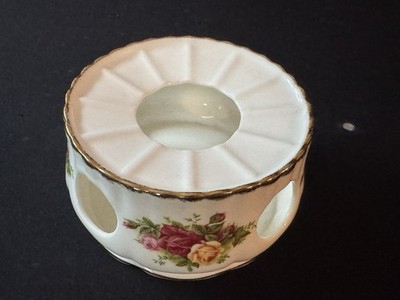 Royal Albert Old Country Roses 1962 Warmer Stand England Bone China OCR Rose