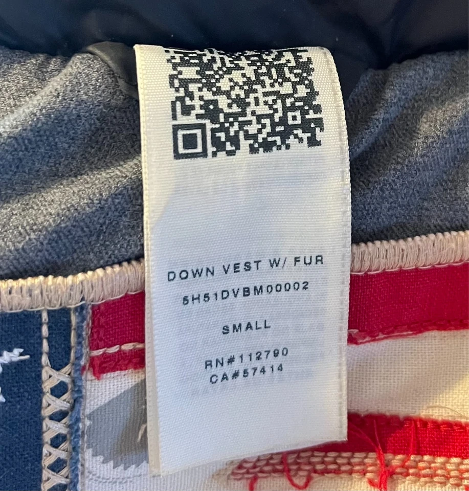 Chaleco de plumón True Religion bandera americana con capucha de piel chaqueta acolchada negra talla S Foto 4 de 4