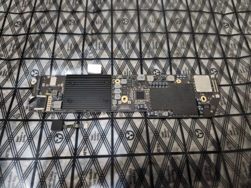 A1932 Logic Board 1.6ghz i5 8GB 128GB + Touch ID OS Stuck