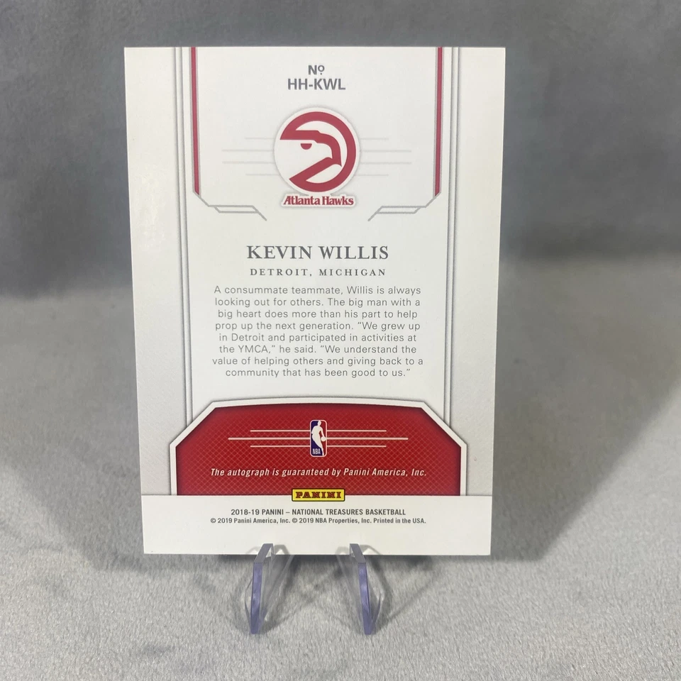 2018-19 Kevin Willis National Treasures Hometown Heroes On Card Auto/25 Hawks Foto 2 de 2