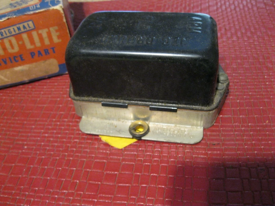 NOS 1949-1951 Brockway Tractor,Massey Harris,Cockshutt Voltage Regulator - Image 2 of 3