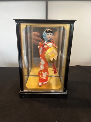 Display Case Antique Doll Collectors In My Area Vintage Dolls In