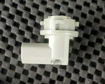 Toyota Lexus 81576-08010 Mazda D350-51-584 Socket License Plate