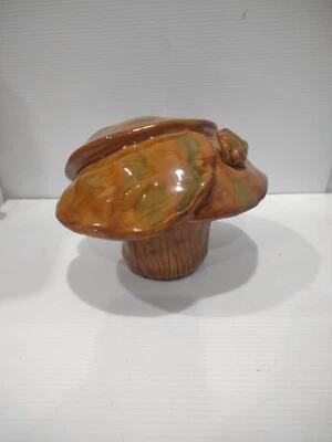 Vintage Ceramic Multi Mushroom Green Figurine Statue W/ Frog On Top RARE Ab - Image 1 of 4