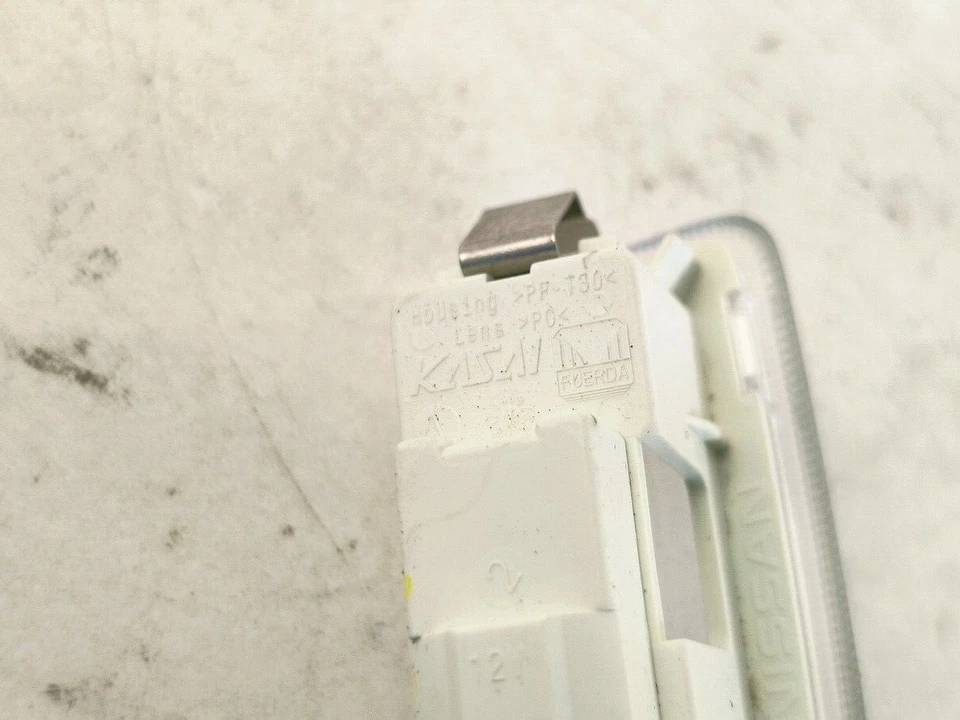 14-25 INFINITI Q50 Q60 DELANTERO DERECHO PASO LADO DERECHO LÁMPARA CORTESÍA LUZ INTERIOR OEM Foto 3 de 3