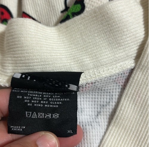 Hello Kitty Short Set - Picture 7 of 7