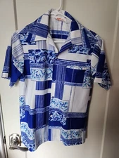 Vintage 1970s Sears Hawaiian Fashion Floral Button Up Shirt Size medium Groovy
