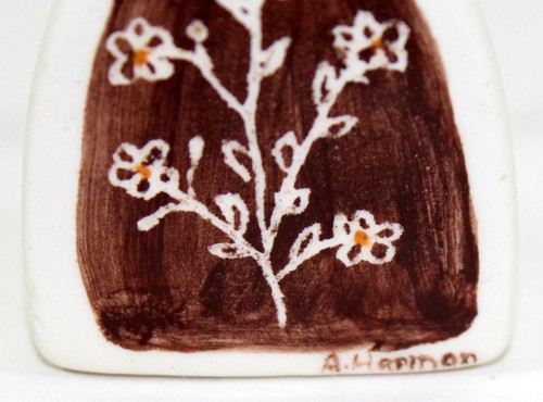 Vintage Ceramic Iron Shaped Toothpick Holder Handpainted & Signed by A. Harmon - Picture 2 of 8
