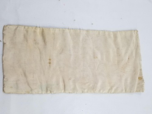 Antico pannello XVIII secolo seta e filo metallico uccellini e fiori ricamato a mano 52x24 - Foto 12 di 12