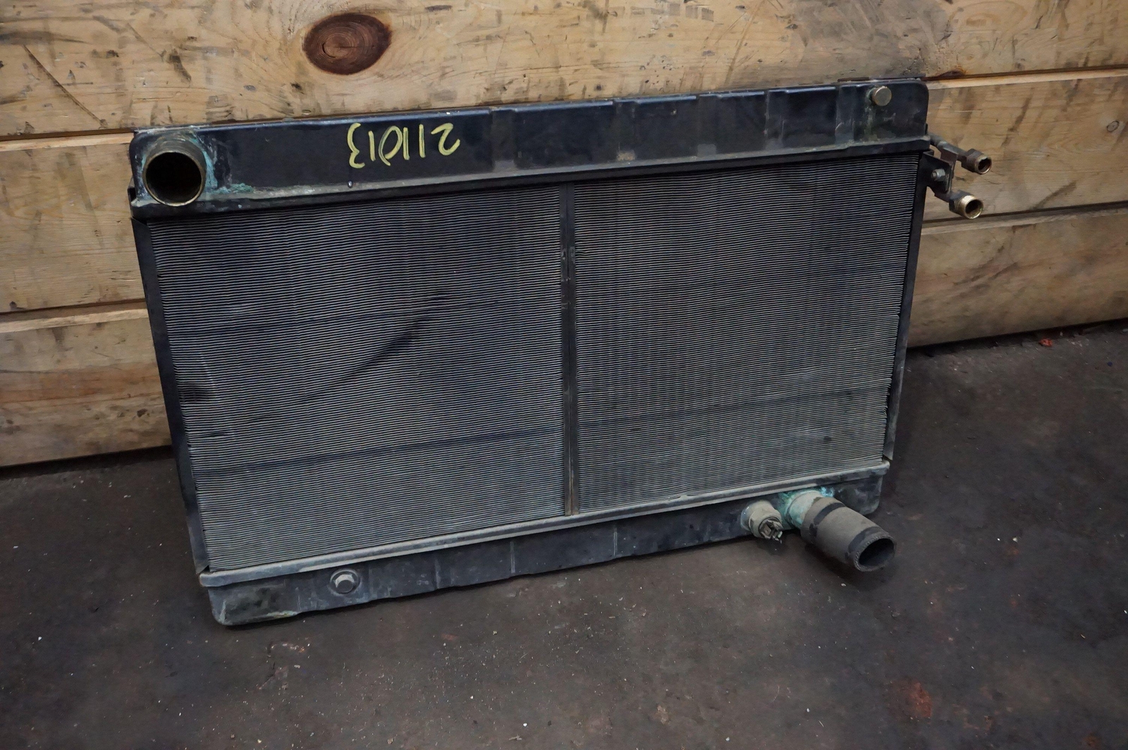 Main Engine Radiator & AC Condensor Assembly 106697 116286 Ferrari 308 GTSi 1980