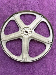 Indesit Waschmaschine Antriebsriemenscheibe IWC71252