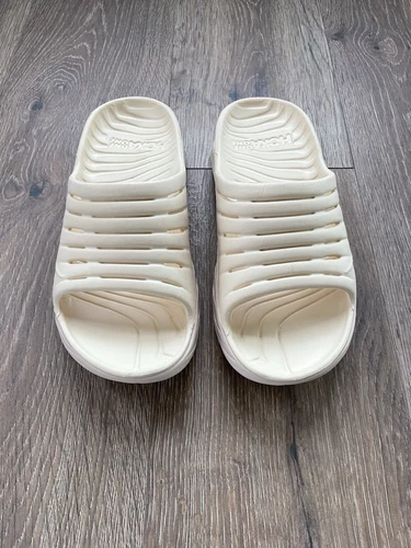 Sandali Hoka One One Ora Recovery Slides donna 11 beige comodi sportivi slip on