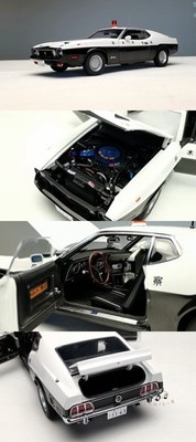 AUTOart 1/18 Ford Mustang MACH 1 Japanese Police Car Alloy Car
