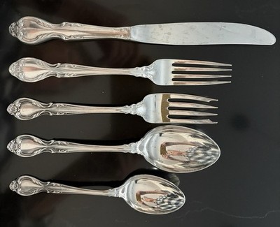 Lyon Queen's Fancy Stainless Steel 5-Piece Place Setting Knife Set Forks Spoons