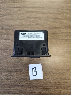 13-16 Ford Escape Media Interface USB Input Control Module BT4T-14F014-AD OEM