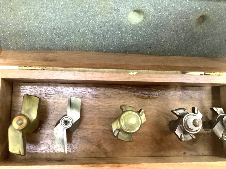 BROCAS EAGLE AMERICA, JUEGO DE 5 BROCAS, (PIEZAS DUPLICADAS) Foto 3 de 4