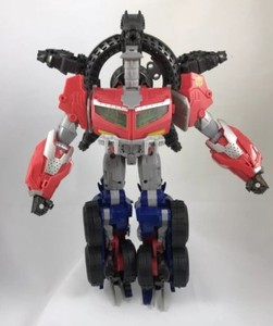 optimus prime ultimate class