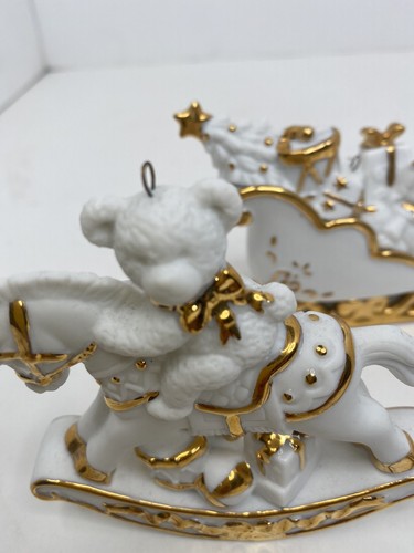Ceramic Christmas Ornaments Set Of 4 White And Gold Glass - Picture 3 of 8