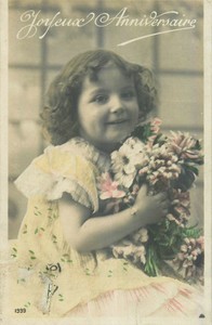 Cp Joyeux Anniversaire Petite Fille Avec Bouquet Fleurs Ebay