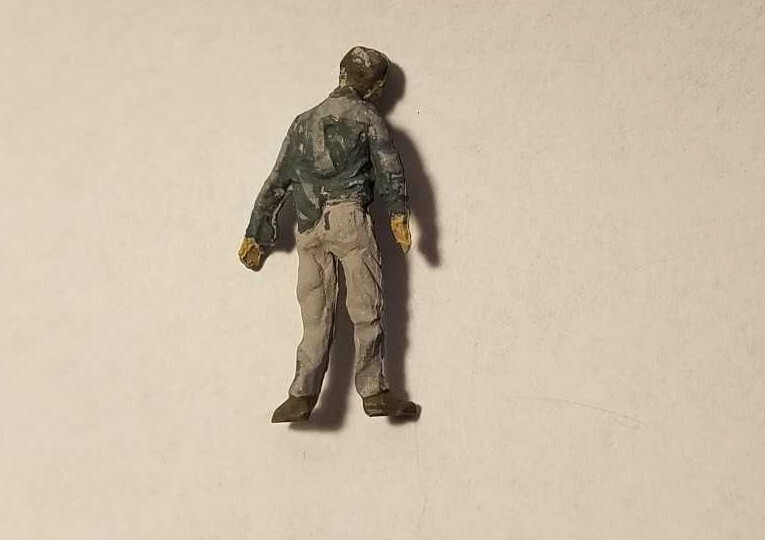 Arttista #1614 - Zombie Walking Dead - O Scale Figure - Model Trains - NEW