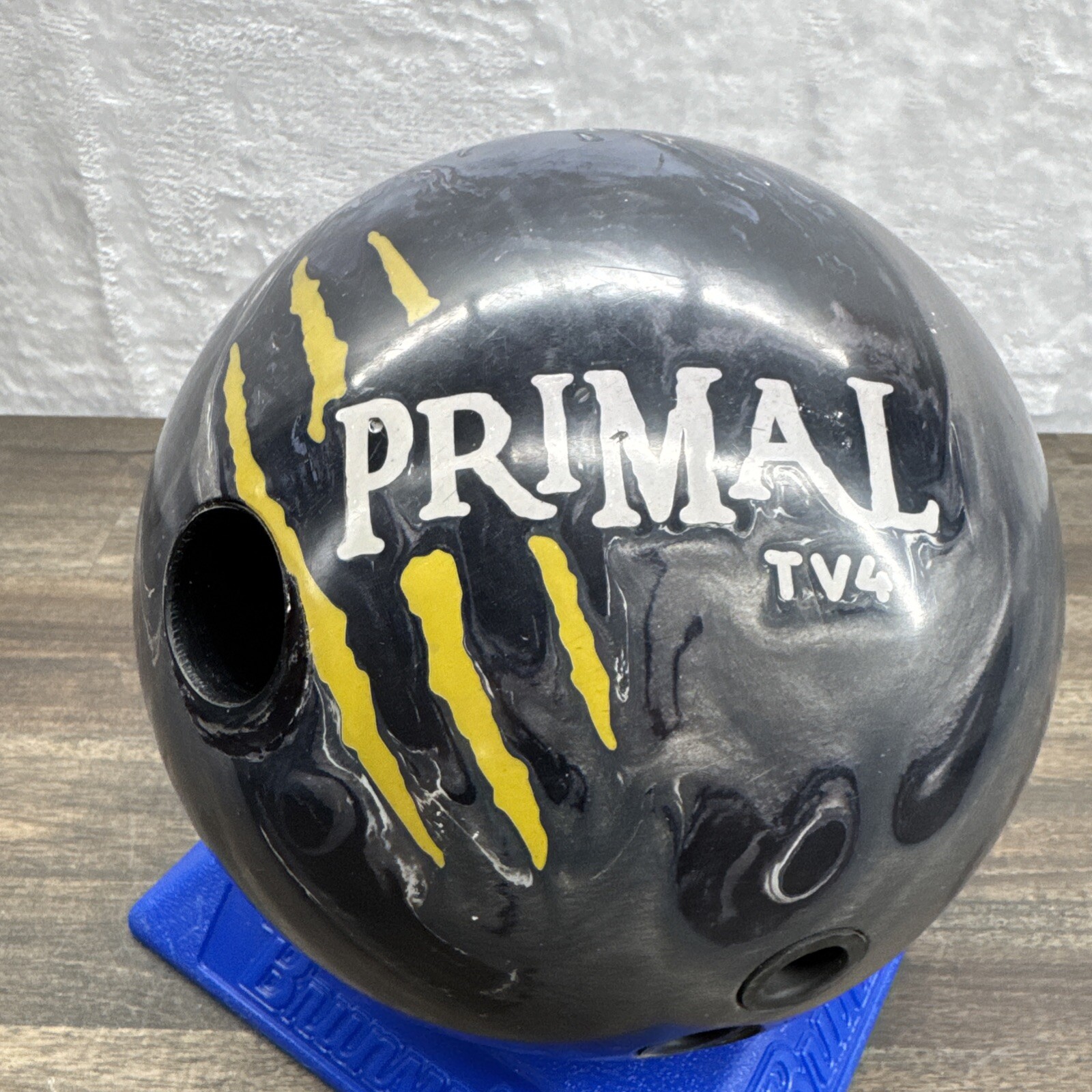 Black Widow MOTIV Primal Rage Evolution Bowling Ball - 14lbs