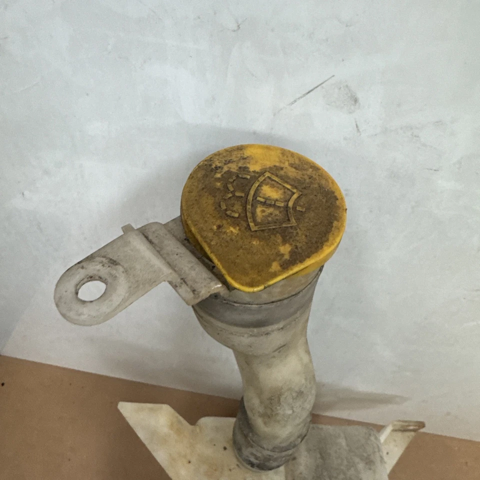 Subaru Impreza 2008 2009 2010 2011 parabrisas lavadora depósito botella sedán Foto 2 de 4