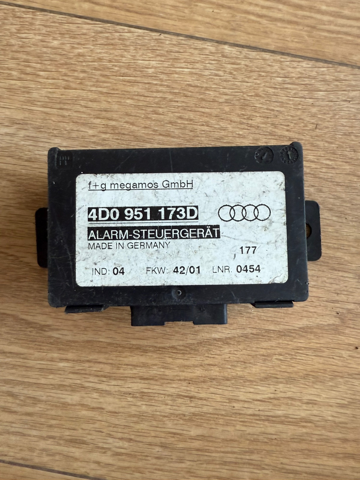 Audi A4 A6 A8 Anti-theft Alarm Security Control Unit Module 4D0951173D Oem