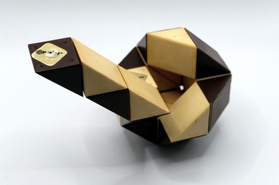 RUBIKS Snake Logikspiel Denkspiel Politoys 80er Schlange Formenbauspiel Ungarn