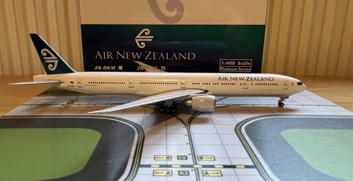 Phoenix Models 1:400 Air New Zealand - Boeing 777-300ER - ZK-OKO - Picture 10 of 18