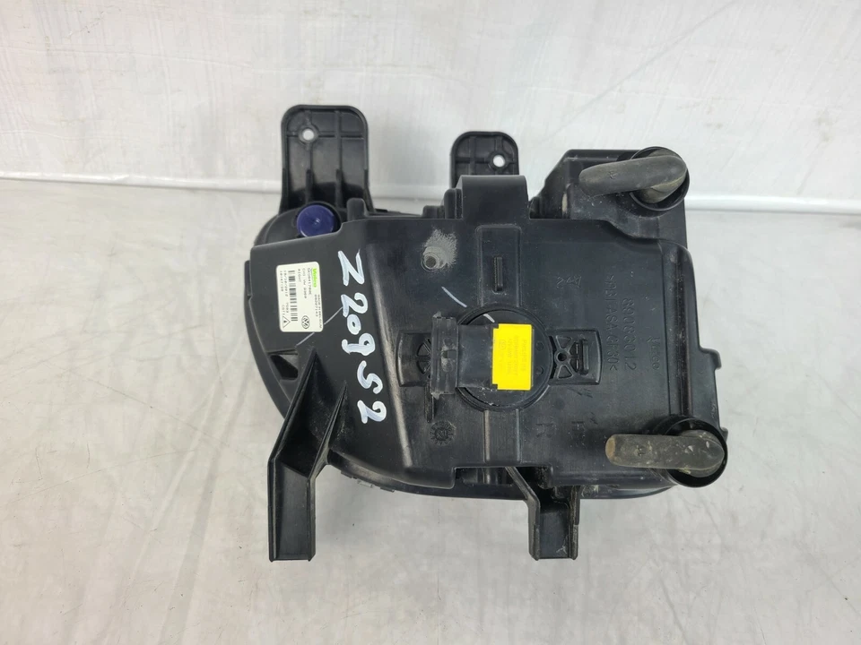 Оригинальная передняя правая противотуманная фара со стороны пассажира для Volkswagen Golf GTI 2010-2013 годов выпуска - Изображение 2 из 3