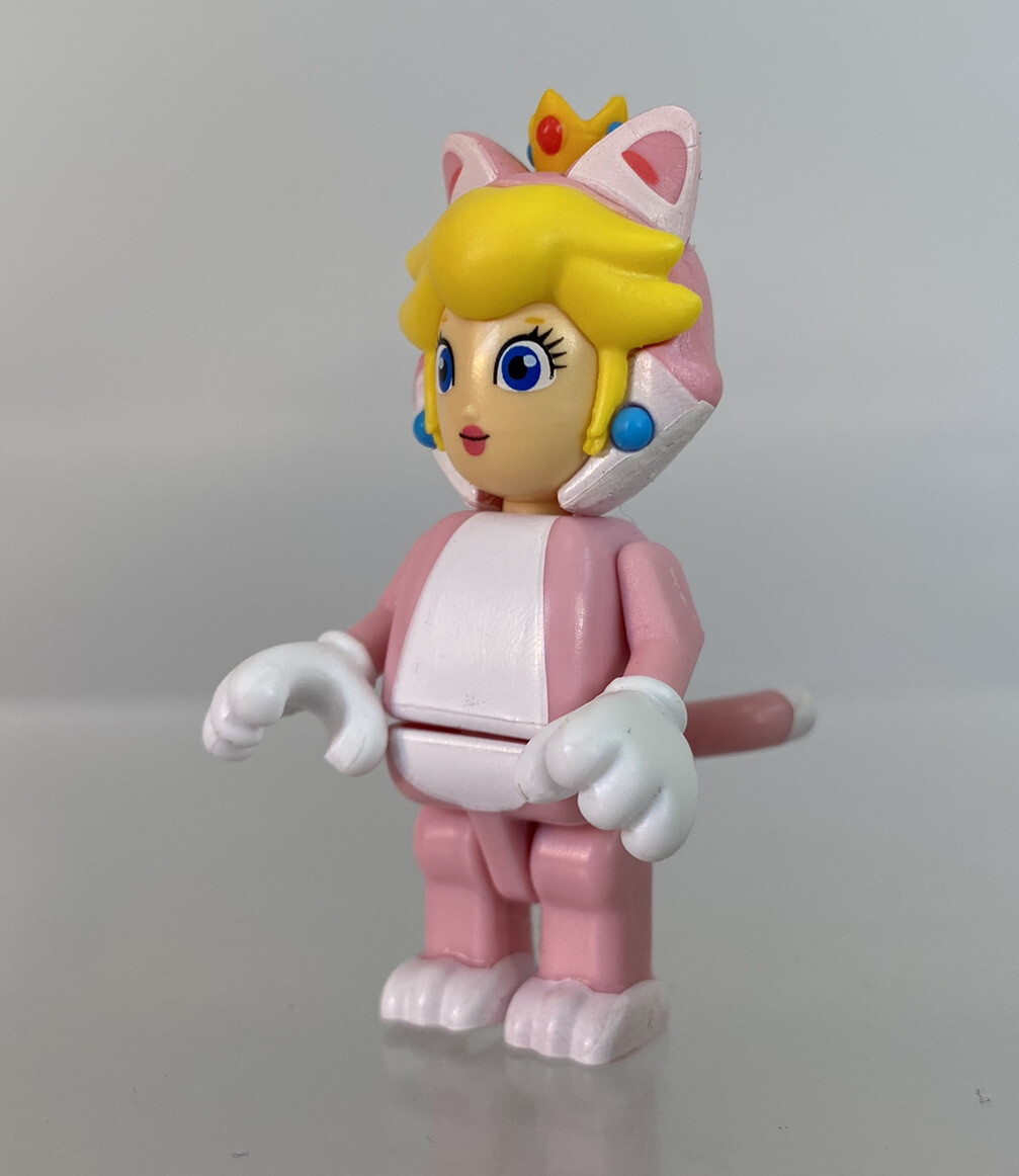K'Nex Super Mario Bros Cat Princess Peach Tanooki Minifigure