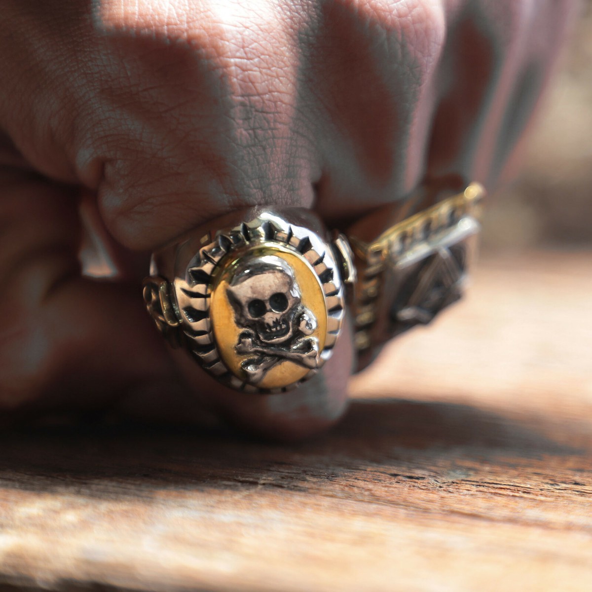 skull crossbones Mexican Biker Ring sterling silver Vintage Circle 
