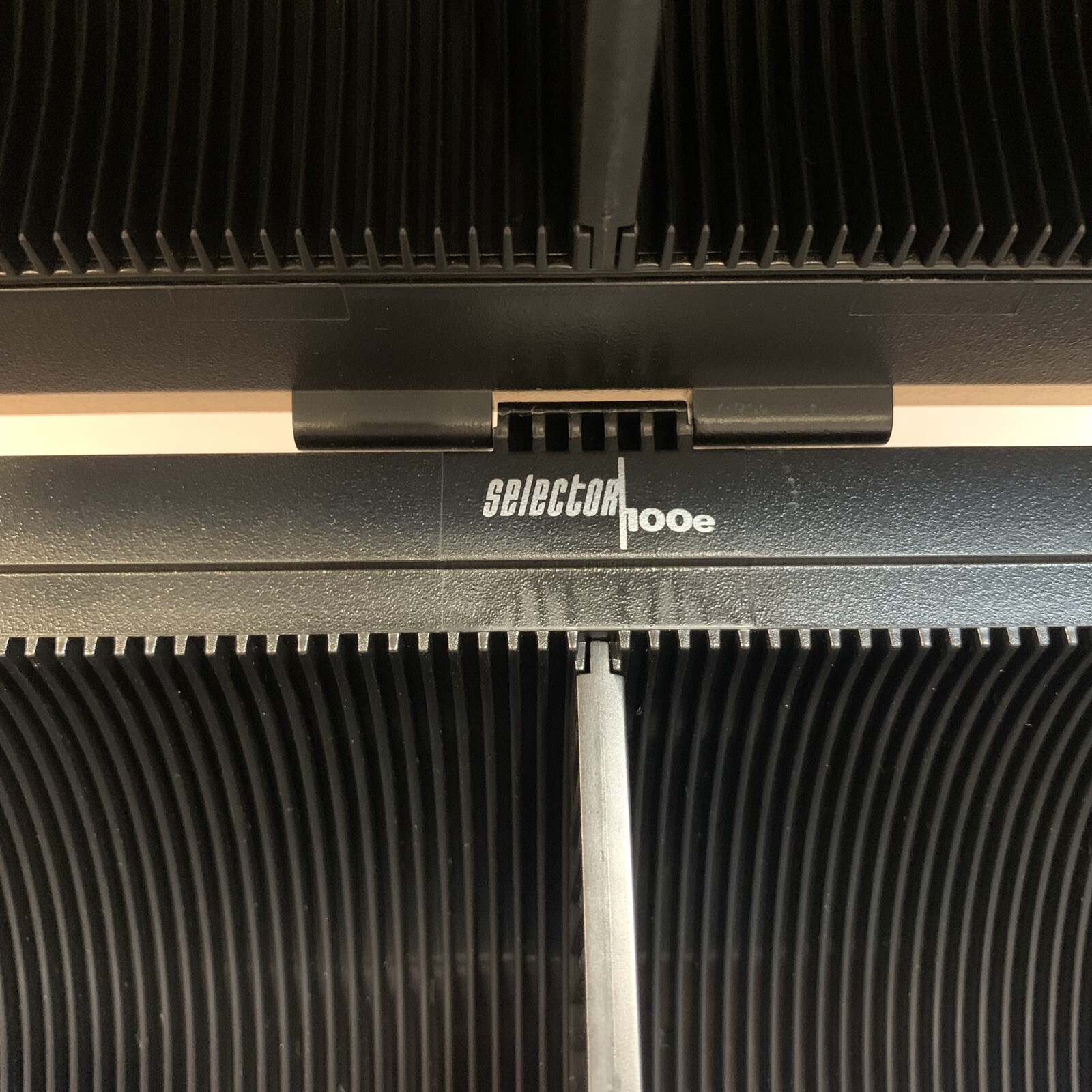 Red DiscGear Selector 100 Disc HOLDER CD DVD BluRay Storage Disc