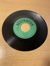 7" THE RACKETS * My Soul / She`s Got It (ROCKABILLY) AUSTROTON 9423