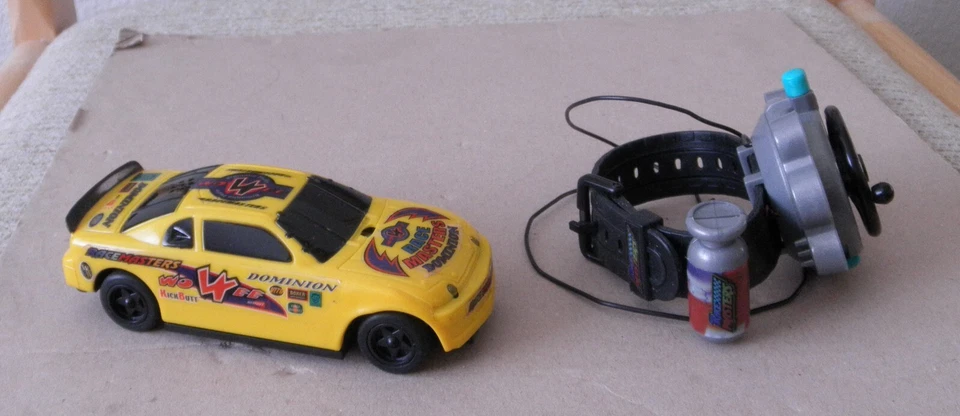 Vintage 1999 Wow Wee Race Masters R/C Wrist Control 1:43 Race Car Lights & Sound - Image 2 of 4