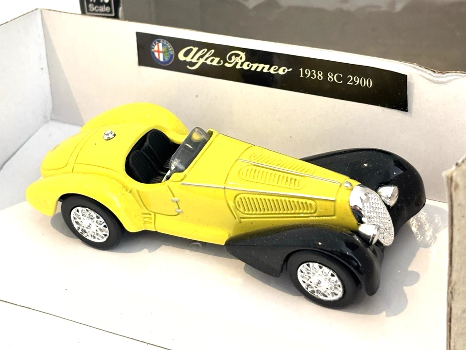 NewRay Alfa Romeo 8C 2900 1938 amarillo en Corgi escala 1/43 sin usar, en caja como nuevo A6 Foto 4 de 4