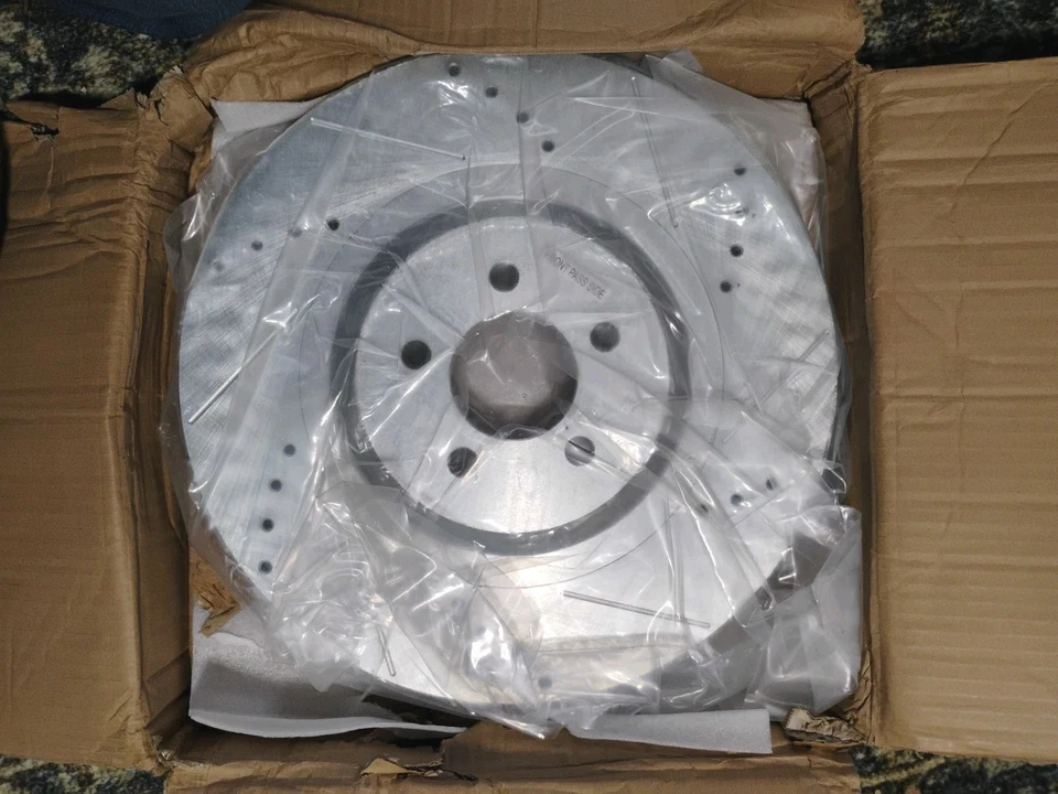 Rotor PowerStop AR86002XR, 15-20 Dodge Charger delantero derecho Evo perforado/ranurado Foto 2 de 4