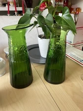 PIER 1 GREEN GLASS 9.75” CARAFE PITCHER FERN RIBBED PRESSED GLASS
